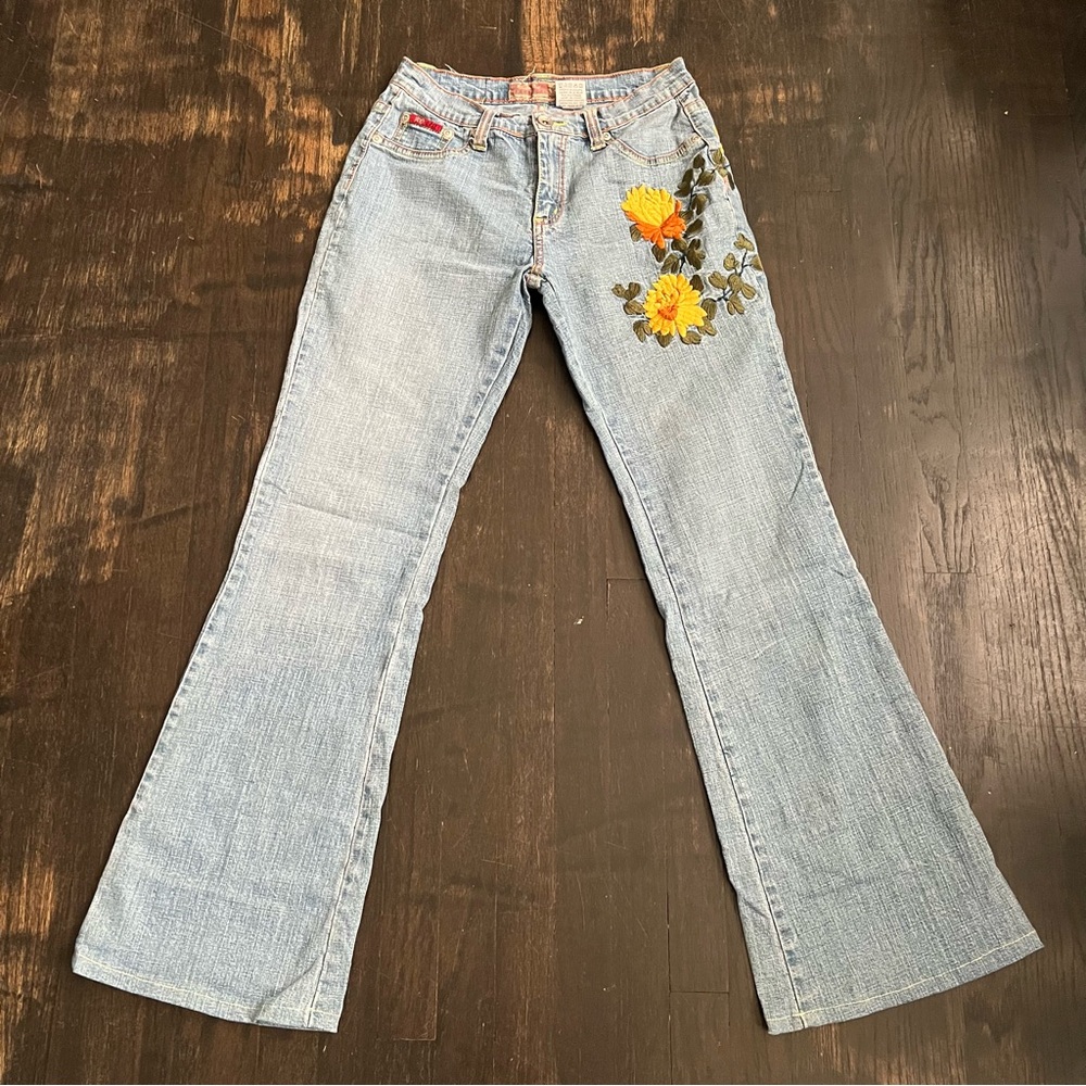 Red Ox Y2K Floral Embroidered Light Blue Flare Jeans 28 youth 9/10 Boho Indie